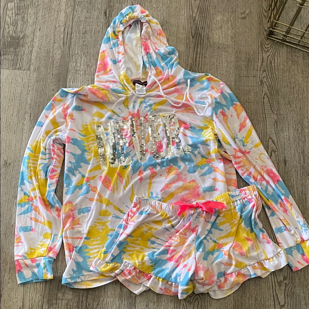 Tie-Dye Pastel Hoodie Top  w/matching shorts Multicolor